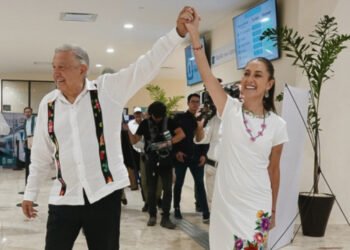 Gobierno federal realiza transición ordenada y fraterna: presidente; “es inédito”, afirma