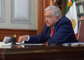 Presidente llama a habitantes de Tulum a resguardarse ante paso del huracán Beryl