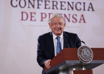 Economía nacional es fuerte y resiste especulaciones de calificadoras: presidente