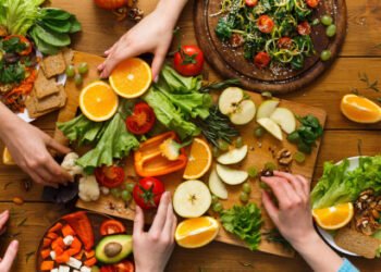 Estos alimentos podrían ayudar a reducir el riesgo de cáncer de colon en un 35 %