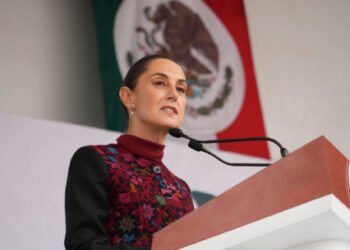 El mundo entero ve a México con admiración; las y los mexicanos en EUA son héroes de la patria: presidenta Claudia Sheinbaum