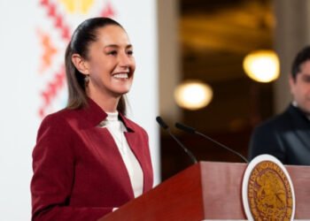 Presidenta de México resalta que, gracias al combate a la corrupción y sin aumentar impuestos, incrementaron en 5% los ingresos tributarios
