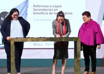 Firma presidenta Claudia Sheinbaum decreto por el que se reforman leyes secundarias para proteger a las mujeres en México