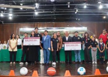 Gobierno de Puebla reconoce a ganadores de Olimpiada Nacional de Matemáticas