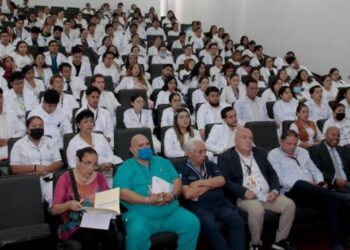 ISSSTEP convoca a donar frascos para recolección de leche humana