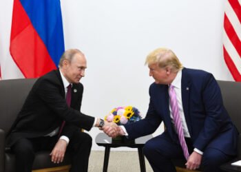 Kremlin confirma la conversación telefónica entre Putin y Trump este lunes