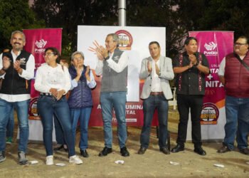 Puebla Brilla llega a Maravillas, con Pepe Chedraui el fraccionamiento cuenta con alumbrado LED al 100%