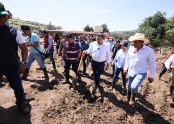 Gobernador Armenta y fuerzas de seguridad nacional, estatal y municipal atienden personalmente y compromete reposición de 70 viviendas afectadas por tromba