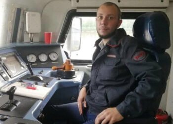 Maquinista salvó “cientos de vidas” antes de morir en la catástrofe ferroviaria de Briansk
