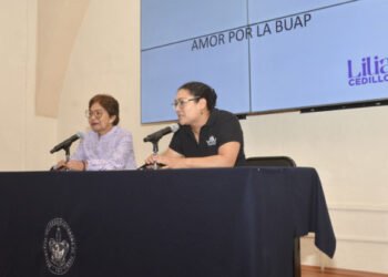 Participa Rectora Lilia Cedillo en “Noche con las estrellas” en la preparatoria Emiliano Zapata