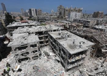 Irán acusa a Israel de desplegar sistemas de defensa “ineficaces” en medio de zonas urbanas