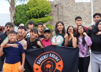 Deporte y Juventud llevó box y talleres de concientización.