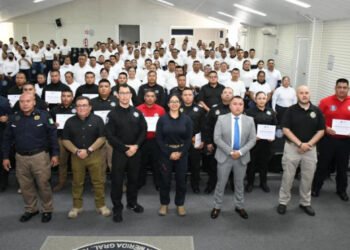 Certifica Puebla a 16 instructores caninos para reforzar la Seguridad Pública