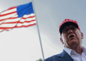 Trump anuncia un arancel adicional para los países que apoyan a los BRICS