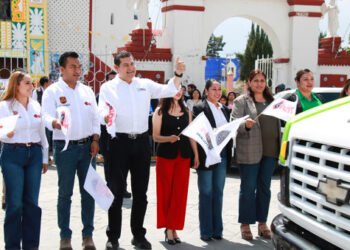 Alejandro Armenta y Roberto Solís entregan apoyos y dan banderazo a nuevas unidades vehiculares para fortalecer el desarrollo de Huejotzingo