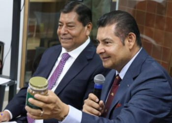 En tiempo récord, avanza 50% obra comunitaria con módulos de maquinaria: Armenta