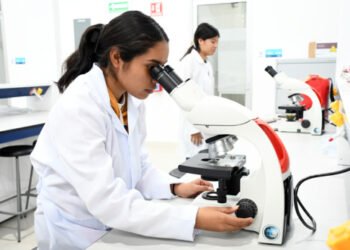 Obtiene Ingeniería Biomédica dictamen que avala su calidad académica