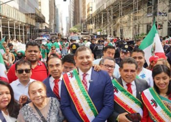 Gobierno de Puebla respalda a comunidad migrante y fortalece identidad en Unión Americana
