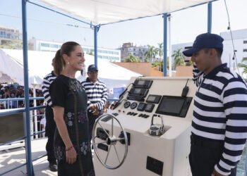 Con el Marinabús celebramos que el puerto de Acapulco está vivo, fuerte y lleno de futuro: Presidenta Claudia Sheinbaum