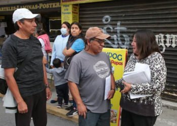 Gobierno de Puebla y empresarios cumplen compromisos; entregan primeros botones de alertamiento