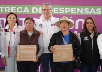 Entregan Pepe Chedraui y MariElise Budib apoyos alimentarios en juntas auxiliares