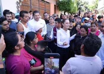 Cobija y atiende la Presidenta Sheinbaum a damnificados en Huauchinango: No vamos a dejar desamparado a nadie
