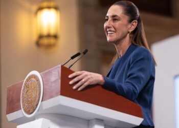 Con iniciativa para expedir Ley General de Aguas y reforma a la Ley de Aguas Nacionales se devuelve el agua a la nación: Presidenta