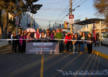 Entrega Pepe Chedraui rehabilitación vial en la unidad habitacional Loma Bella