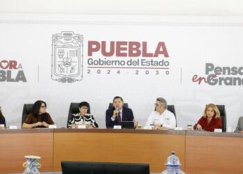 Gobierno de Puebla premia con 20 por ciento de apoyo directo a transportistas cumplidos