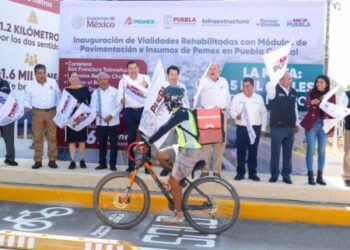 Por combate eficaz al huachicol, PEMEX aumenta donación de materiales para pavimentación en Puebla