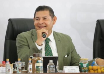 Gobierno de Puebla fortalece lazos con migrantes con cerca de 7 mil asesorías