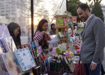 Incentiva Gobierno de la Ciudad economía circular con Bazar Artesanal Navideño