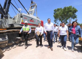 Con equipo especializado, gobierno estatal avanza en conectar 7 municipios con Puente La Panga