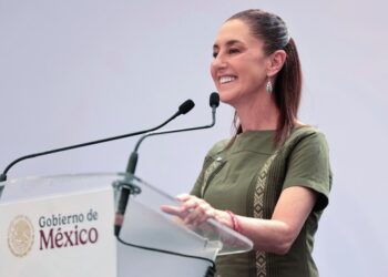 Quiero invitarles el 6 de diciembre al Zócalo para juntas y juntos decir “en México, el pueblo manda”: Presidenta Claudia Sheinbaum