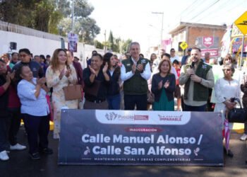 Entrega Pepe Chedraui rehabilitación vial en la colonia Santa Margarita