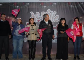 Puebla capital se llena de magia con el Desfile de Reyes Magos