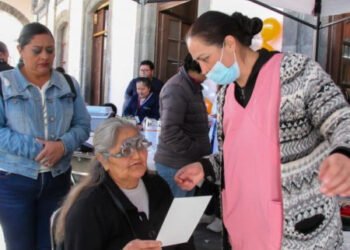 Servicios médicos gratuitos transforman vidas en Zacatlán durante jornada Por Amor Puebla