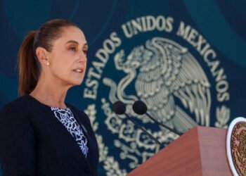 Reafirmamos el compromiso de servir al pueblo y proteger la soberanía nacional: Presidenta en 111 Aniversario de la Fuerza Aérea Mexicana