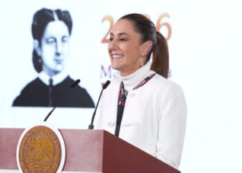 Presidenta presenta estrategia integral “Jóvenes Transformando México”; beca Gertrudis Bocanegra llegará a un millón de universitarios