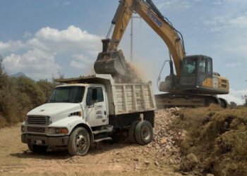 Mantiene Gobierno de Puebla conectividad en Tochimilco con Módulo de Maquinaria