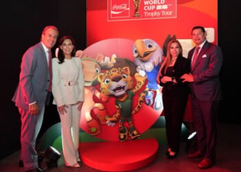 Armenta y Chedraui presentan la FIFA World Cup Trophy Tour 2026 en Puebla Capital