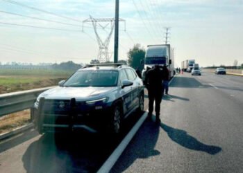 Policía Estatal frustra robo de tractocamión en la México-Puebla