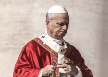 El papa León XIV advierte que “los tiranos están asolando el mundo”