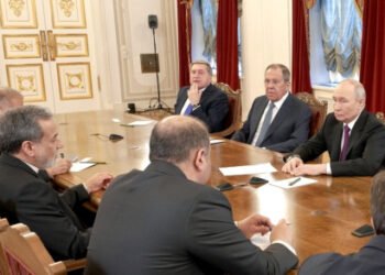 Putin: Rusia hará todo lo que sea en interés de Irán y Oriente Medio para que la paz se instale cuanto antes