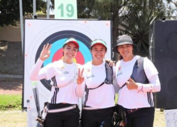 Gobernador Armenta Mier y Rommel Pacheco recorren mundial Tiro con Arco