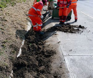 Gobierno de Pepe Chedraui intensifica limpieza de cunetas en Bulevar Atlixcáyotl ante temporada de lluvias