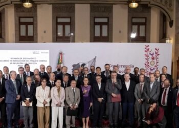 Presidenta Claudia Sheinbaum acuerda con empresarios renovación del Pacic para mantener la canasta básica en 910 pesos