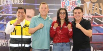 Campeones del boxeo mundial inspiran a estudiantes en la UDEP