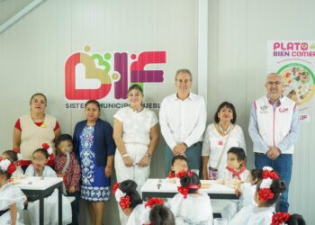 Visita Pepe Chedraui desayunador escolar en el Jardín de Niños “La Flor”