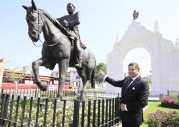 Rehabilita Gobierno del Estado el Arco de Loreto y devela escultura de Ignacio Zaragoza